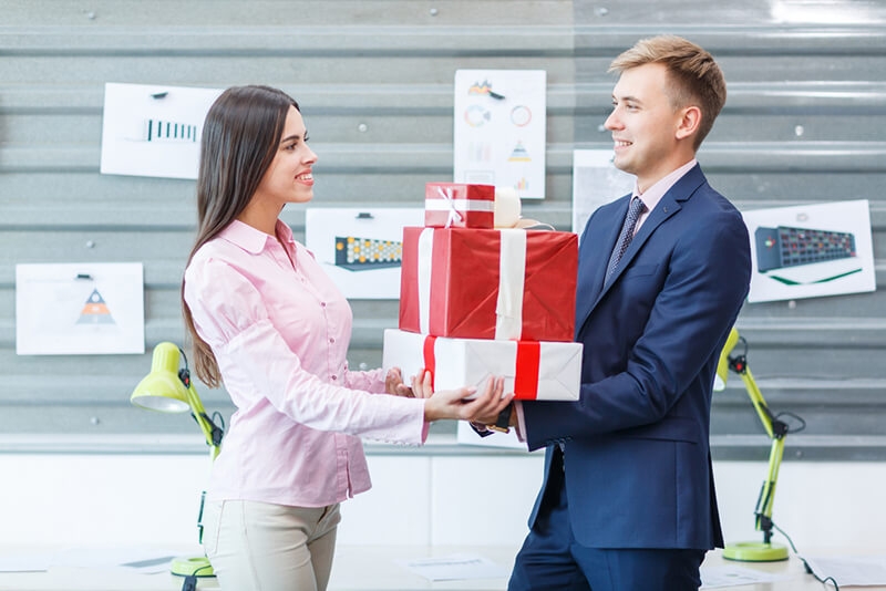 Gợi ý quà tặng sinh nhật sếp vừa “khéo” vừa ý nghĩa Gợi ý quà tặng sinh nhật sếp vừa “khéo” vừa ý nghĩa