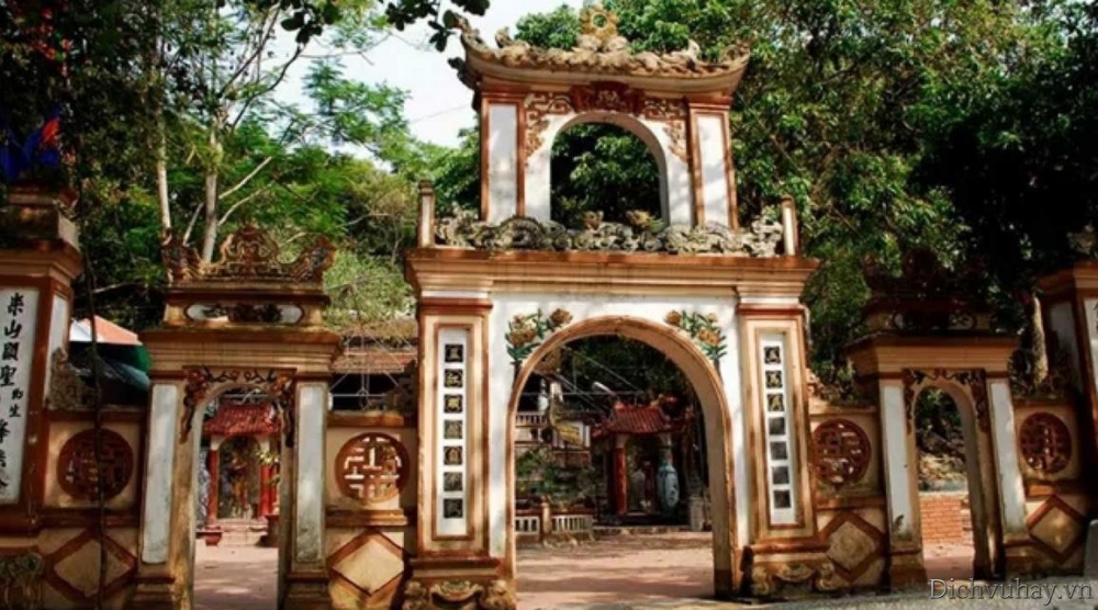Kinh nghiệm đi lễ đền Ông Hoàng Mười: Cách sắm lễ, văn khấn Kinh nghiệm đi lễ đền Ông Hoàng Mười: Cách sắm lễ, văn khấn
