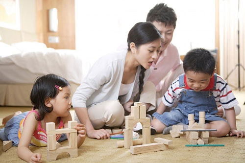 Những trò chơi cha mẹ chơi cùng con dịp nghỉ lễ Quốc khánh 2/9 Những trò chơi cha mẹ chơi cùng con dịp nghỉ lễ Quốc khánh 2/9