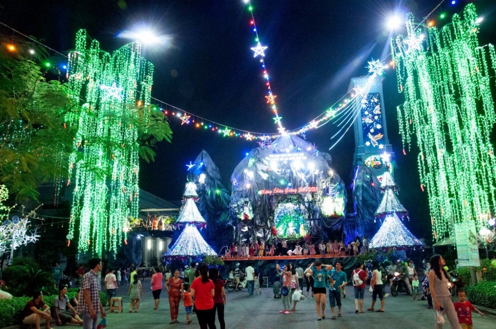 Noel 2020: Những địa điểm đi chơi Noel ở TP HCM bạn không thể bỏ qua Noel 2020: Những địa điểm đi chơi Noel ở TP HCM bạn không thể bỏ qua