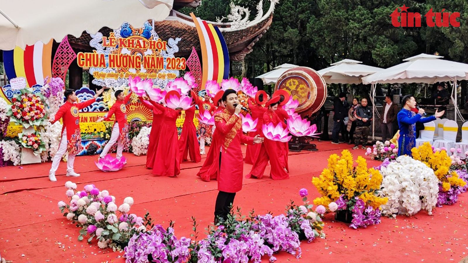 Trang trọng lễ khai hội chùa Hương 2023 Chú thích ảnh