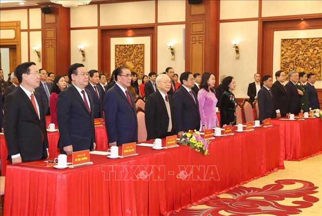 Lễ trao Huy hiệu 55 năm tuổi Đảng tặng Tổng Bí thư Nguyễn Phú Trọng Chú thích ảnh