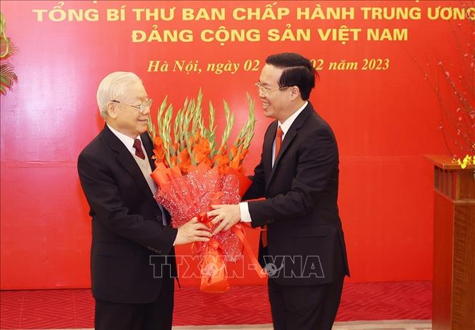 Lễ trao Huy hiệu 55 năm tuổi Đảng tặng Tổng Bí thư Nguyễn Phú Trọng Chú thích ảnh