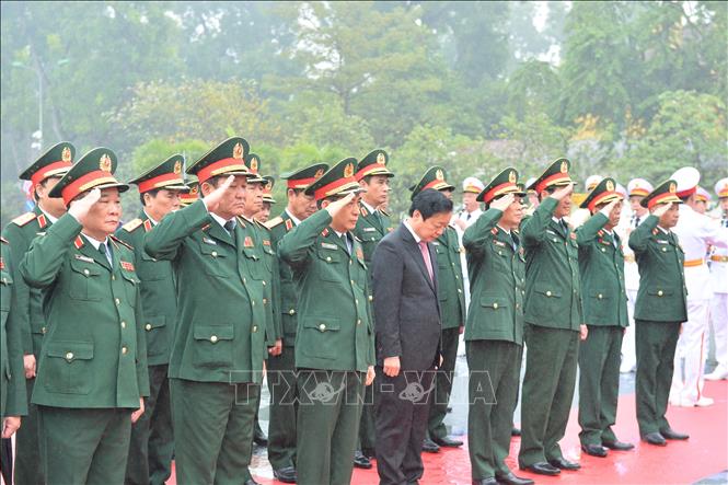 Lãnh đạo Đảng, Nhà nước vào Lăng viếng Chủ tịch Hồ Chí Minh Chú thích ảnh