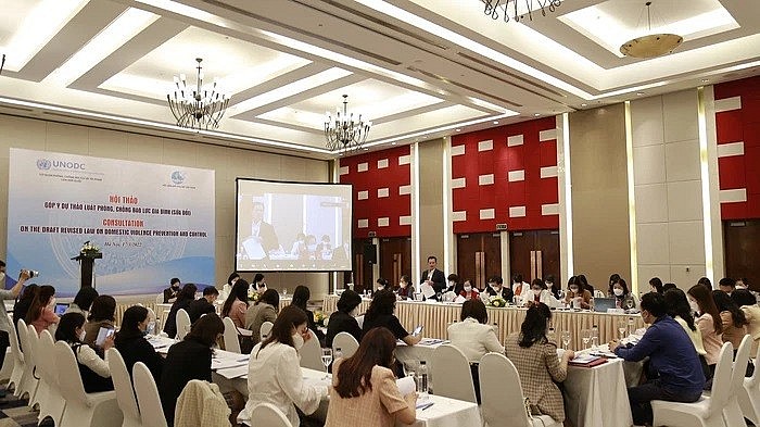 Hội thảo góp ý dự thảo Luật phòng, chống bạo lực gia đình (sửa đổi) diễn ra sáng 17/3 tại Hà Nội. Ảnh: Phụ nữ Việt Nam Hội thảo góp ý dự thảo Luật phòng, chống bạo lực gia đình (sửa đổi) diễn ra sáng 17/3 tại Hà Nội. Ảnh: Phụ nữ Việt Nam