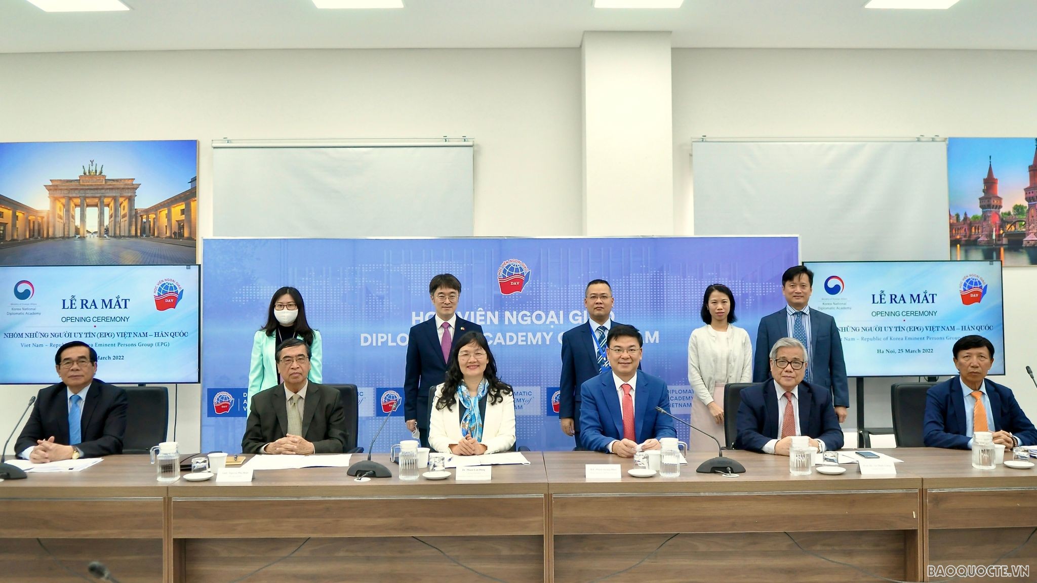 Lễ ra mắt và Cuộc họp lần thứ nhất Nhóm những người uy tín (EPG) Việt Nam-Hàn Quốc Ra mắt Nhóm những người uy tín (EPG) Việt Nam-Hàn Quốc