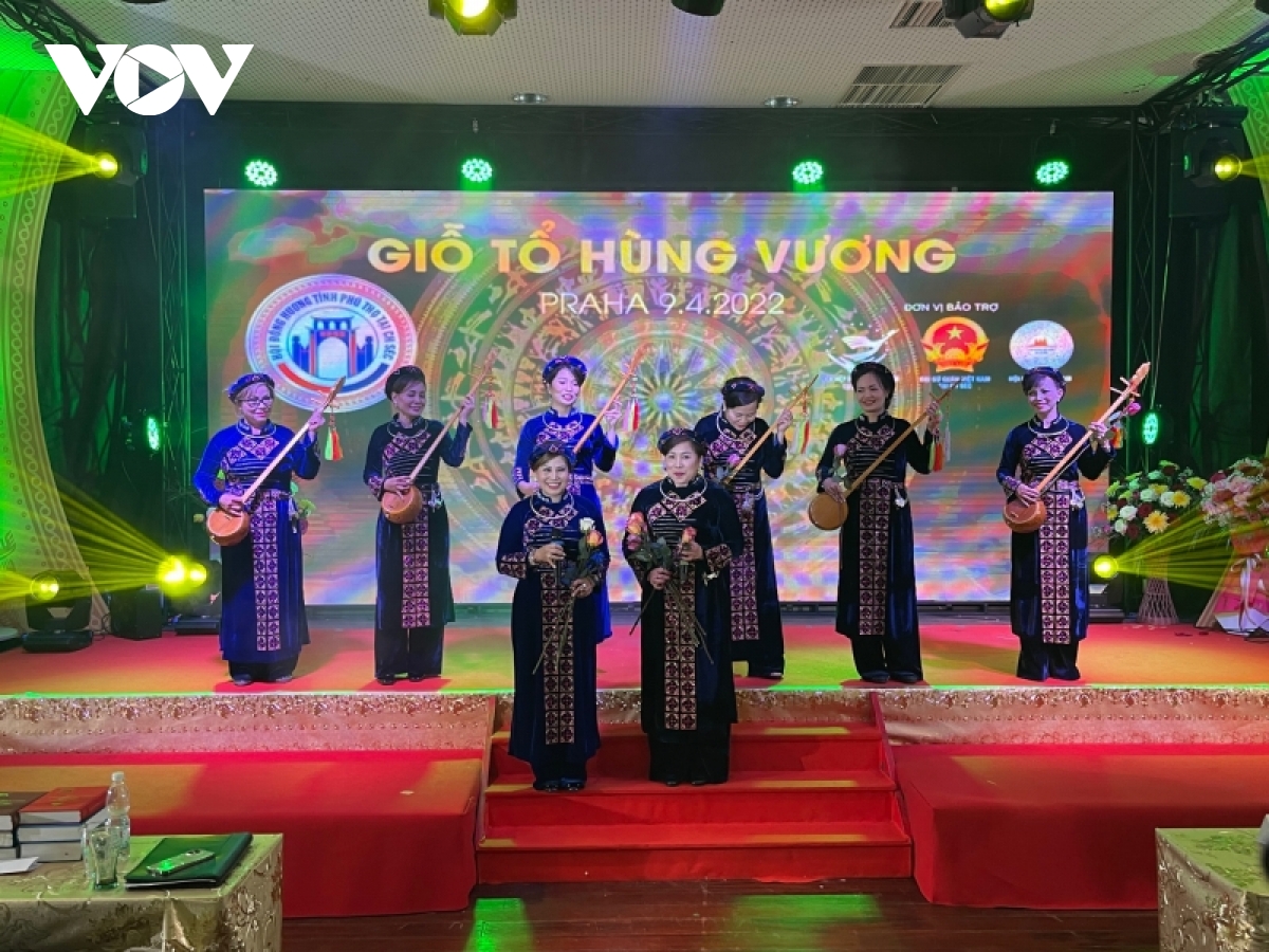 Việt kiều tại Séc long trọng tổ chức Lễ hội Giỗ tổ Hùng Vương 2022