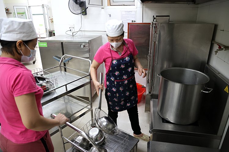 Bảo đảm an toàn đón trẻ mầm non trở lại trường Chú thích ảnh