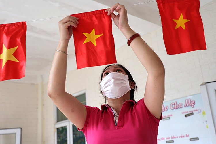 Bảo đảm an toàn đón trẻ mầm non trở lại trường Chú thích ảnh
