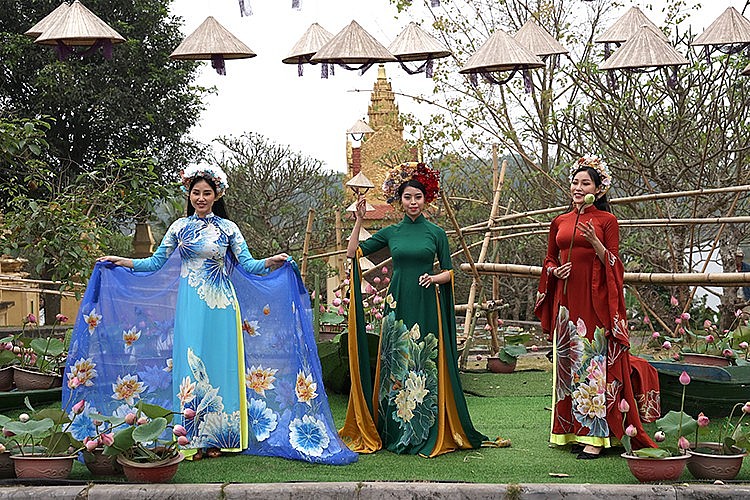 Sức hút từ buổi triển lãm Sức hút từ buổi triển lãm