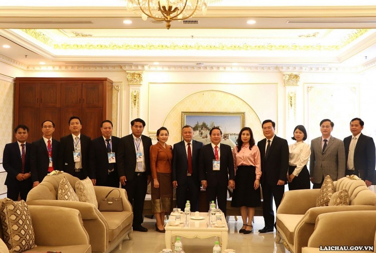 Các đại biểu hai tỉnh chụp ảnh lưu niệm tại buổi tiếp xã giao. Ảnh: UBND tỉnh Lai Châu Các đại biểu hai tỉnh chụp ảnh lưu niệm tại buổi tiếp xã giao. Ảnh: UBND tỉnh Lai Châu