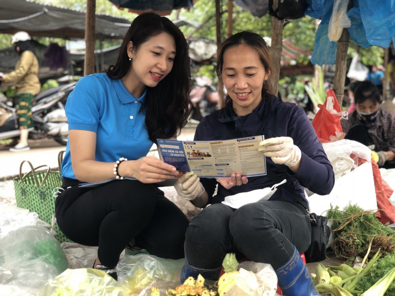 Triển khai cao điểm vận động BHXH toàn dân trong tháng 5 Chú thích ảnh