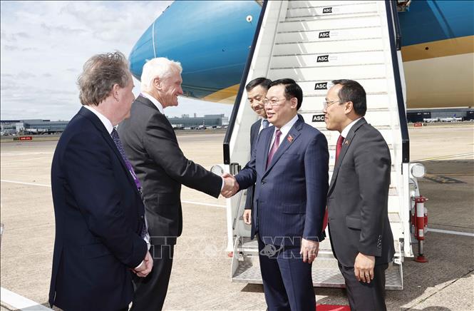 Chủ tịch Quốc hội Vương Đình Huệ thăm chính thức Liên hiệp Vương quốc Anh và Bắc Ireland Chú thích ảnh
