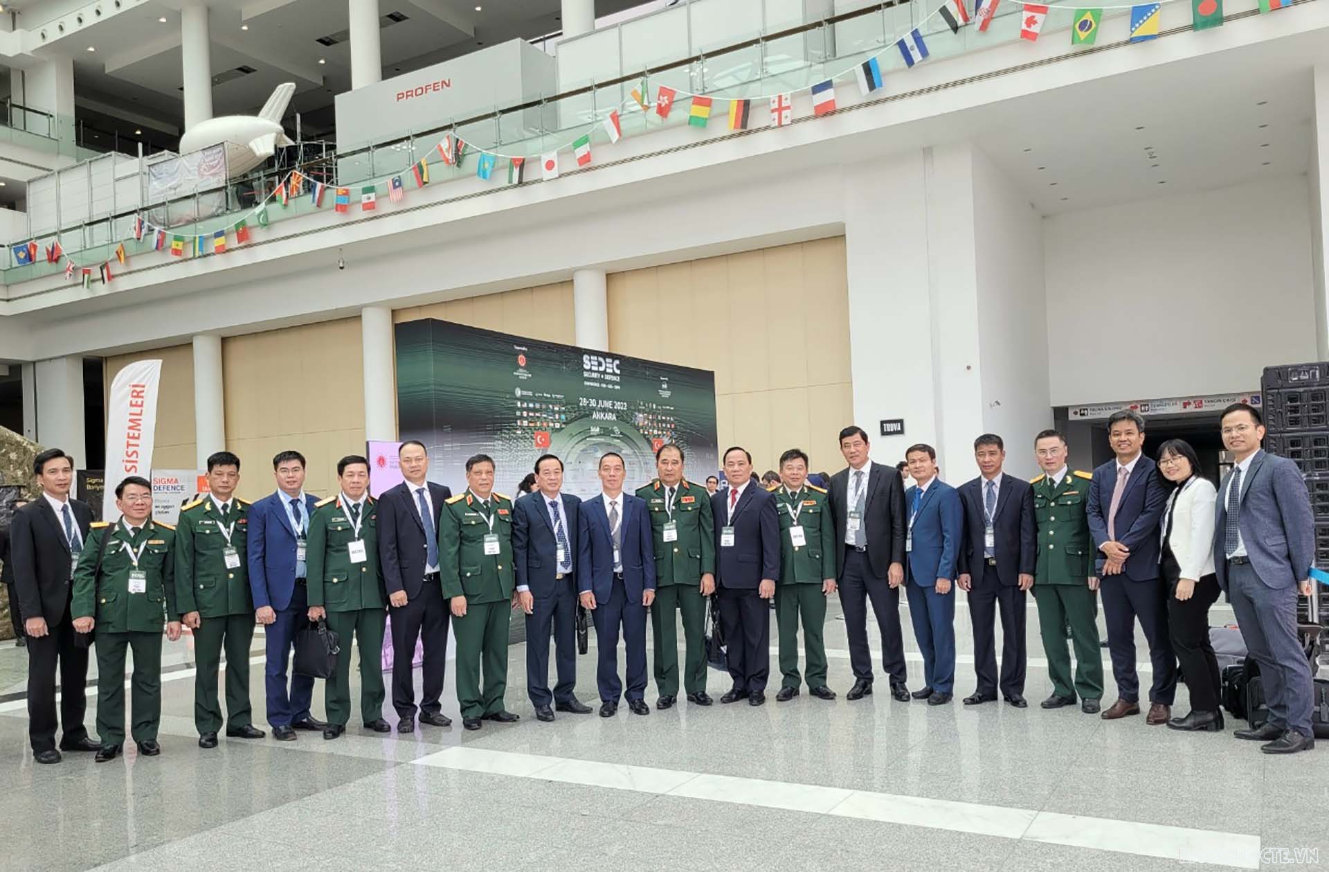 Việt Nam tham dự triển lãm quốc tế công nghiệp an ninh quốc phòng 2022 tại Thổ Nhĩ Kỳ Việt Nam tham dự triển lãm quốc tế công nghiệp an ninh quốc phòng 2022 tại Thổ Nhĩ Kỳ