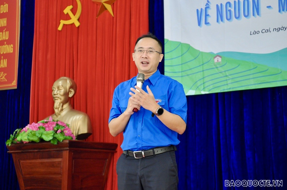 (07.18) Phó Bí thư Đoàn Thanh niên Bộ Ngoại giao Nguyễn Đồng Anh phát biểu tại đồn Mường Khương. (Ảnh: Duy Quang) (07.18) Phó Bí thư Đoàn Thanh niên Bộ Ngoại giao Nguyễn Đồng Anh phát biểu tại đồn Mường Khương. (Ảnh: Duy Quang)