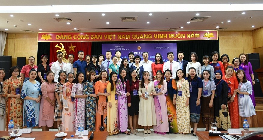 Khai giảng khóa tập huấn giảng dạy tiếng Việt cho giáo viên kiều bào năm 2022 Khai giảng khóa tập huấn giảng dạy tiếng Việt cho giáo viên kiều bào năm 2022