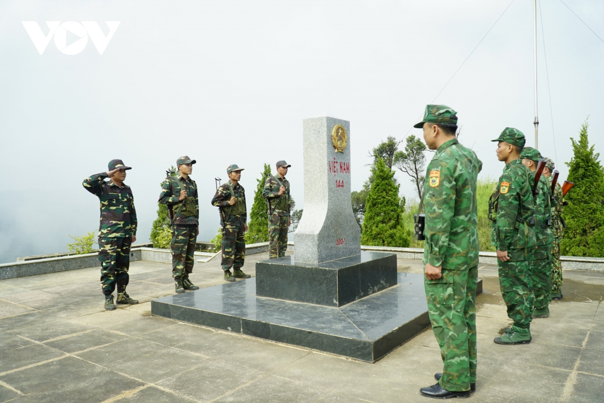 nghĩa tình quân dân việt nam lào nơi biên giới cực tây tổ quốc hình ảnh 4 nghia tinh quan dan viet nam lao noi bien gioi cuc tay to quoc hinh anh 4