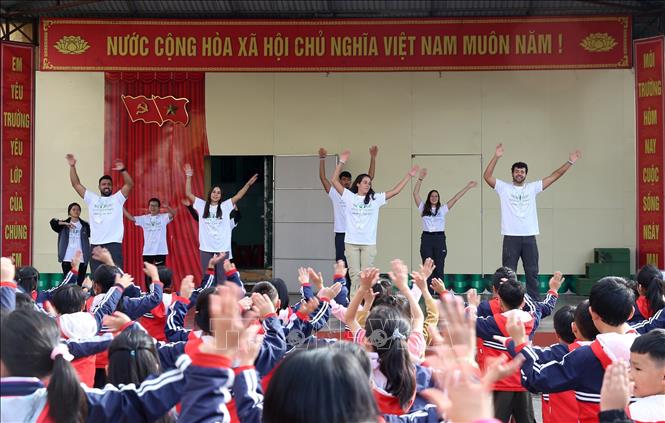 Tình nguyện viên kết nối hai dân tộc, mở đường cho hợp tác Israel - Việt Nam ở nhiều lĩnh vực Chú thích ảnh
