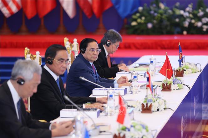 Thủ tướng Phạm Minh Chính dự Hội nghị Cấp cao ASEAN+3 lần thứ 25 Chú thích ảnh