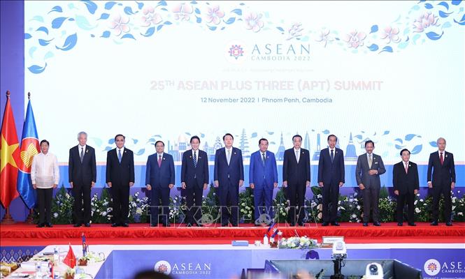 Thủ tướng Phạm Minh Chính dự Hội nghị Cấp cao ASEAN+3 lần thứ 25 Chú thích ảnh