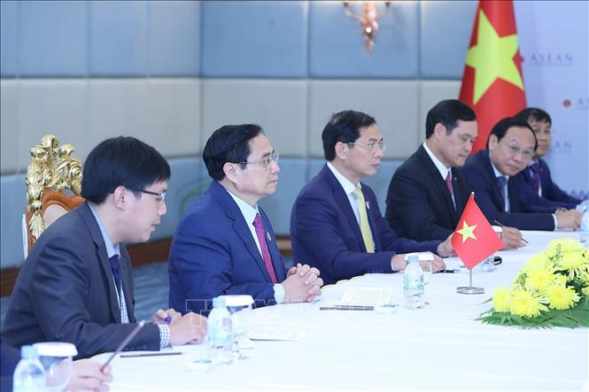 Thủ tướng Phạm Minh Chính gặp Phó Tổng thống Ấn Độ Jagdeep Dhankhar Chú thích ảnh