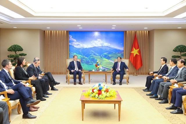 Thủ tướng Phạm Minh Chính tiếp lãnh đạo 3 tỉnh miền Trung Argentina - Ảnh: VGP/Nhật Bắc Thủ tướng Phạm Minh Chính tiếp lãnh đạo 3 tỉnh miền Trung Argentina - Ảnh: VGP/Nhật Bắc