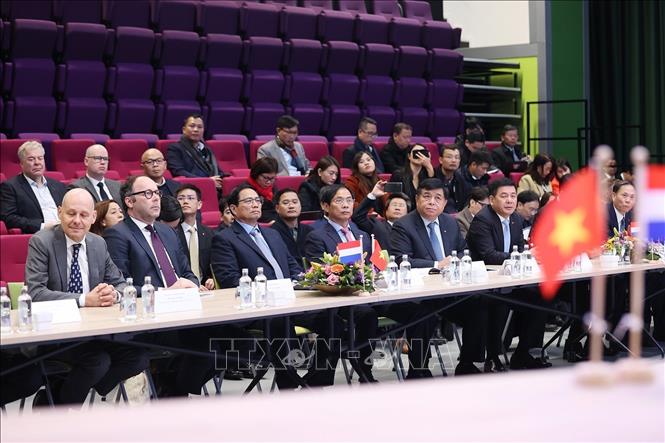 Thủ tướng Phạm Minh Chính thăm Chú thích ảnh
