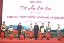 នាំ​បុណ្យតេត​ដ៏​កក់ក្តៅ​ដល់​កុមារ​ជួប​ការលំបាក​ជាង​៣០០​នាក់​នៅ​ខេត្ត Dien Bien​