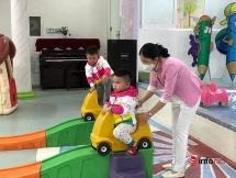 រូបភាព​កុមារ​មត្តេយ្យ​សិក្សា Da Nang សប្បាយ​រីករាយ​ទៅ​សាលា​តាំងពី​ព្រឹក​ថ្ងៃ​ទី ២១ខែកុម្ភៈ