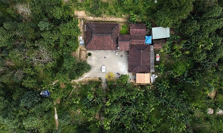 ភូមិ​ដែល​មាន​ផ្លូវ​ថ្ម និង​ផ្ទះ​បុរាណ​ដ៏​ស្រស់​ស្អាត នៅខេត្ត​ Quang Nam