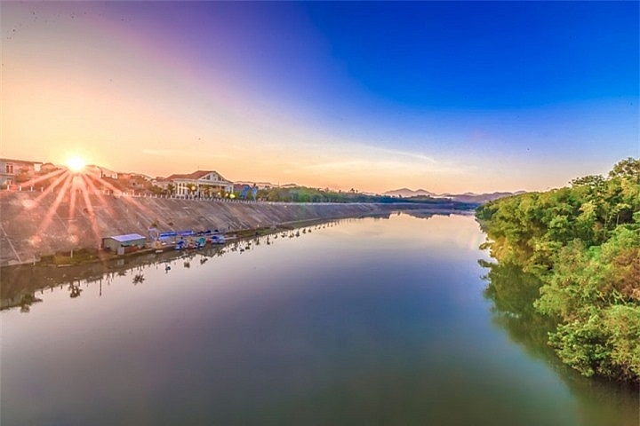 ភូមិ​ដែល​មាន​ផ្លូវ​ថ្ម និង​ផ្ទះ​បុរាណ​ដ៏​ស្រស់​ស្អាត នៅខេត្ត​ Quang Nam