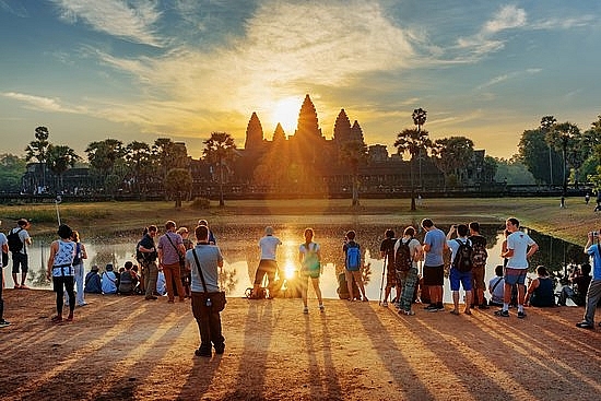 កម្ពុជា ទទួលបានភ្ញៀវទេសចរផ្ទៃក្នុង ជាង ២០ ម៉ឺននាក់ នៅចុងសប្ដាហ៍ទី៤ ខែមីនានេះ កម្ពុជា ទទួលបានភ្ញៀវទេសចរផ្ទៃក្នុង ជាង ២០ ម៉ឺននាក់ នៅចុងសប្ដាហ៍ទី៤ ខែមីនានេះ