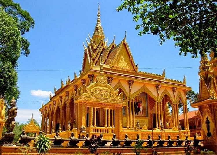 វត្តអារាមសម្បូរទៅដោយវប្បធម៌និងស្ថាបត្យកម្មនៅតំបន់ភាកខាងលិចវៀតណាម វត្តអារាមសម្បូរទៅដោយវប្បធម៌និងស្ថាបត្យកម្មនៅតំបន់ភាកខាងលិចវៀតណាម