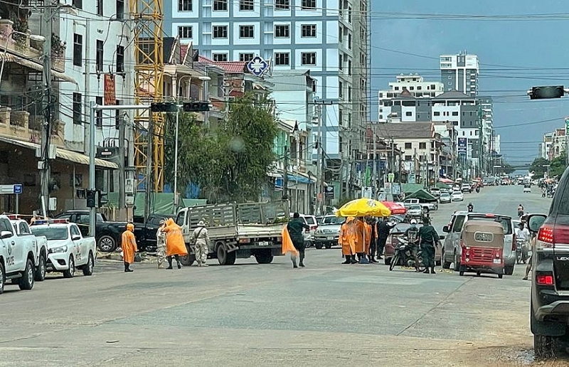 ក្រុង​ព្រះ​សីហនុ​ត្រូវ​បាន​បិទ​ខ្ទប់​ទាំង​ស្រុង​ ខណៈ​ភូមិ​ចំនួន​៥​ត្រូវ​បាន​ដាក់​ជា​តំបន់​ក្រហម​