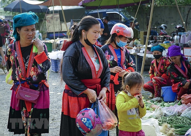 រូបភាពប្លែកៗនៃផ្សារតំបន់ខ្ពង់រាប Xa Nhe ក្នុងខេត្ត Dien Bien