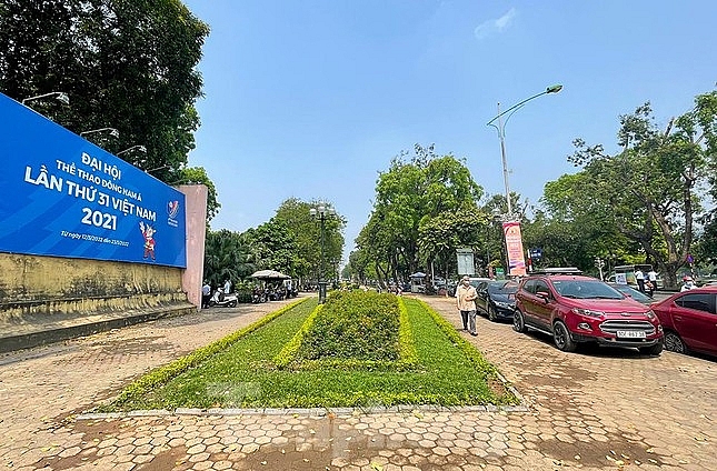 គយគន់ផ្លូវថ្មើរជើងជុំវិញបឹង Thien Quang ដែលនឹងដាក់ឱ្យដំណើរការ