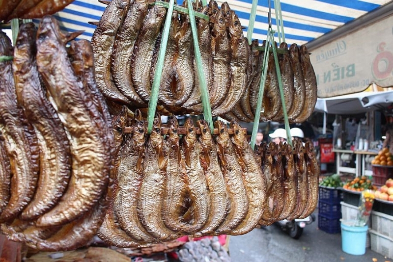 ផ្សារកម្ពុជាគួរឱ្យចាប់អារម្មណ៍នៅចំកណ្តាលទីក្រុងហូជីមិញ