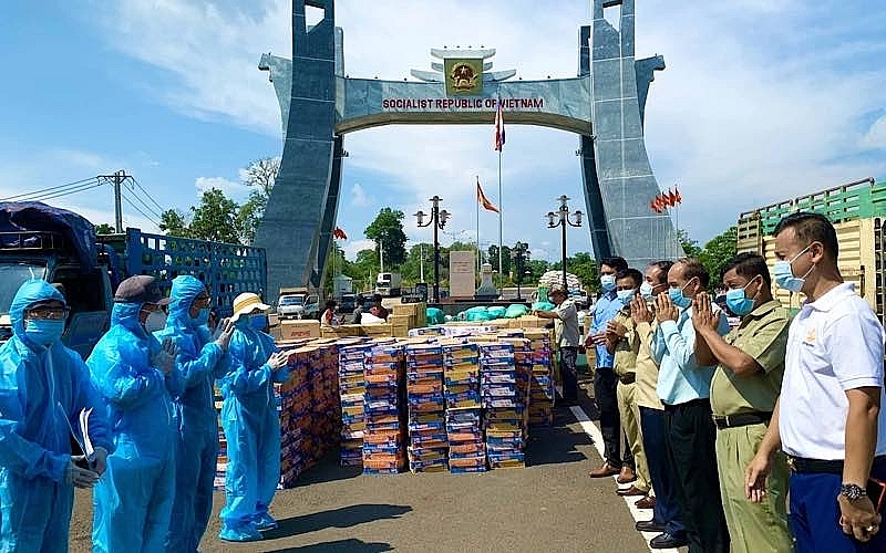 ជួយឧបត្ថម្ភគាំទ្រជូនរខេត្តចំនួន៣នៅភាគឦសាននៃប្រទេសកម្ពុជាដើម្បីប្រយុទ្ធប្រឆាំងនឹងជំងឺកូវីដ-១៩