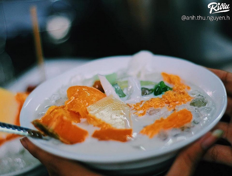 អាហារឆ្ងាញ់ត្រូវមាត់ «បង្អែមយាយហួយ» នៅទីក្រុងហូជីមិញ អាហារឆ្ងាញ់ត្រូវមាត់ «បង្អែមយាយហួយ» នៅទីក្រុងហូជីមិញ