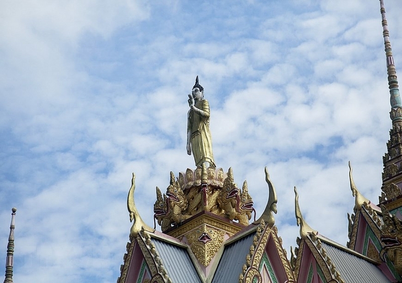 ស្វែងយល់ពីវត្តបែបខ្មែរដែលមានព្រះពុទ្ធបដិមាដ៏ធំបំផុតនៅប្រទេសវៀតណាមក្នុងខេត្ត Soc Trang