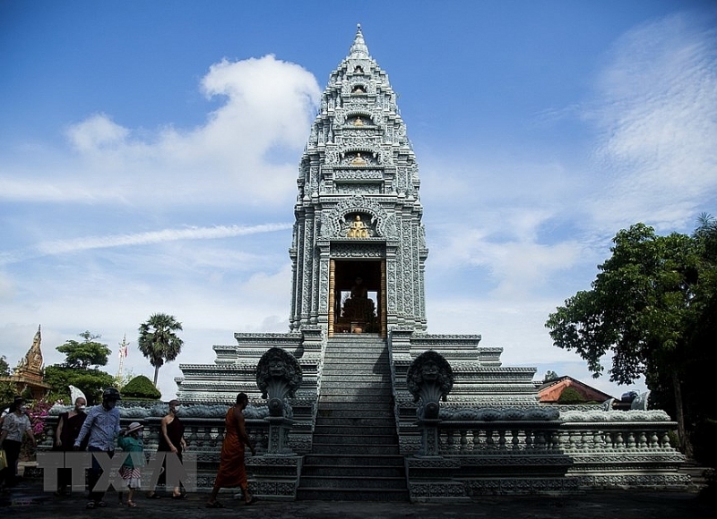 ស្វែងយល់ពីវត្តបែបខ្មែរដែលមានព្រះពុទ្ធបដិមាដ៏ធំបំផុតនៅប្រទេសវៀតណាមក្នុងខេត្ត Soc Trang