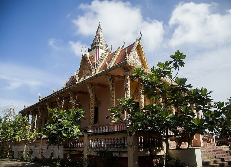ស្វែងយល់ពីវត្តបែបខ្មែរដែលមានព្រះពុទ្ធបដិមាដ៏ធំបំផុតនៅប្រទេសវៀតណាមក្នុងខេត្ត Soc Trang