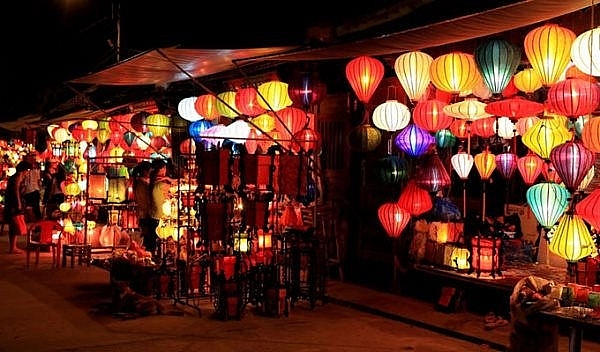 គេហទំព័រ​ដ៏​ល្បី​មួយ​បាន​ណែនាំ​អំពី​ប្រការ​ដែល​ត្រូវ​ធ្វើ​នៅ​ពេល​មក​ដល់​ទីក្រុង Hoi An (វៀតណាម)
