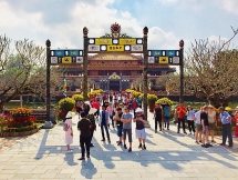 Thua Thien Hue ខិតខំធ្វើឱ្យវិស័យទេសចរណ៍ក្លាយជាវិស័យសេដ្ឋកិច្ចឈានមុខគេ