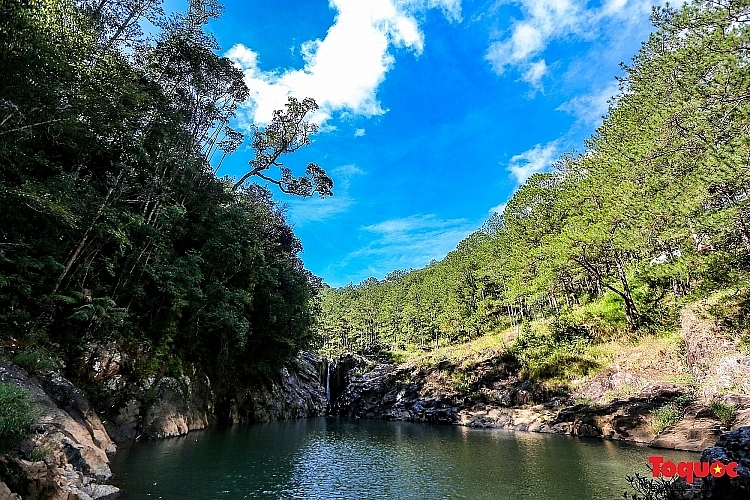 អញ្ជើញស្វែងយល់ពីទេសភាពធម្មជាតិដ៏ស្រស់ស្អាតនៅទឹកជ្រោះអញ្ចាញ - អញ្ជើញស្វែងយល់ពីទេសភាពធម្មជាតិដ៏ស្រស់ស្អាតនៅទឹកជ្រោះAnkroet-