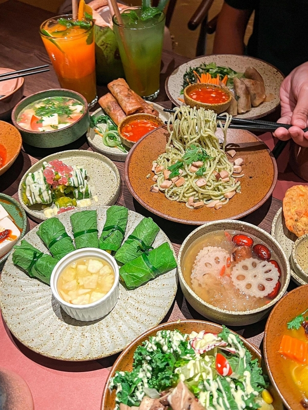 ភោជនីយដ្ឋានអាហារប៊ូហ្វេបួសចំនួន ៣ នៅទីក្រុងហាណូយ ភោជនីយដ្ឋានអាហារប៊ូហ្វេបួសចំនួន ៣ នៅទីក្រុងហាណូយ