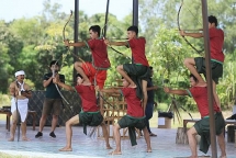 កន្លែង​បាញ់​ធ្នូ មណ្ឌល​កម្សាន្ត​​ថ្មី​ក្នុង​ទឹកដី​​ក្រុង​សៀមរាប​​ រំឭក​​វប្បធម៌​រុង​រឿង​របស់​ខ្មែរ​ ក្នុង​សម័យ​មហានគរ