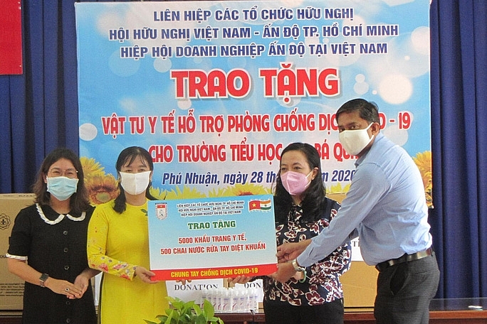 HUFO សមាគមមិត្តភាពវៀតណាម - ឥណ្ឌាប្រចាំទីក្រុងហូជីមិញបានផ្ញើកំណត់ទូតអបអរសាទរខួបលើកទី ៧៥ នៃឯករាជ្យជាតិឥណ្ឌា HUFO និងសមាគមមិត្តភាពវៀតណាម - ឥណ្ឌាប្រចាំទីក្រុងហូជីមិញបានផ្ញើកំណត់ទូតអបអរសាទរខួបលើកទី ៧៥ នៃបុណ្យឯករាជ្យជាតិឥណ្ឌា