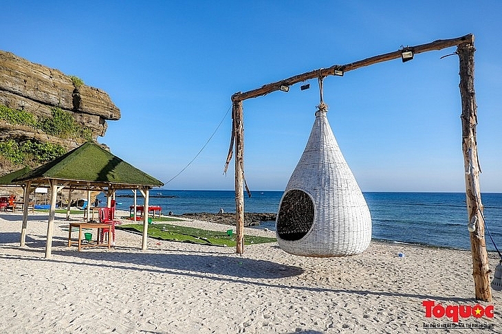 រូងភ្នំ Hang Cau សម្រស់ដ៍រហោរស្ថាននៅកណ្តាលភ្នំ Ly Son
