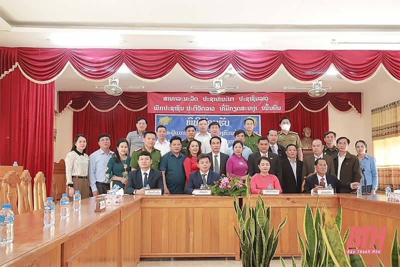 ​ជំរុញ​ការទូត​រវាង​ប្រជាជន​និង​ប្រជាជន​ក្នុង​ចំណោម​ស្រុក​ជាប់​ព្រំដែន